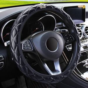 Pokrywa kierownicy Akcesoria samochodowe Wewnętrzne okładka Kryształowa korona skórzana elastyczna ochrona Moda dekoracyjny gadżetssteering