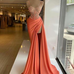 2021 Spaghetti Straps Evening Dresses Ruched Side Split Lace Beaded Formell Prom Party Gowns Elegant Vestido de Novia Dress