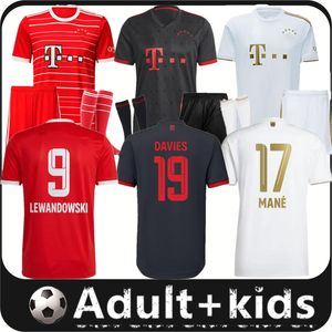 Jerseys de football Lewandowski Bayern Munich Sane Kimmich Coman Muller Davies Shirts de football des hommes et des enfants adultes Kit Top Thailand Quality Uniforme