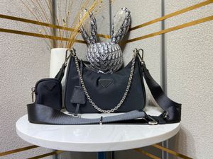 Re-Edition 2005 Nylon 2022 fashion woman luxurys men designer bags lady Womens mens crossbody tote ad alta capacità Hobo Shoulder Purses Handbags Bag wallet backpak