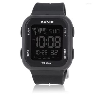 Wristwatches Men Women Sports Watches Multifunction Time Digital Watch 5 مجموعات من الإنذارات المقاومة للماء 100 متر للسباحة Wristwatchwri