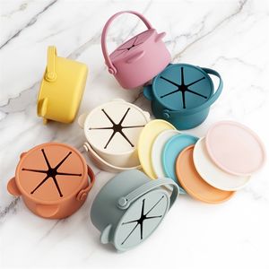 Portable Kawaii Cartoon Bear Shape Baby Silicone Snack Cup Feeding Solid Food Storage Box Container med lock Baby Sutff 220512