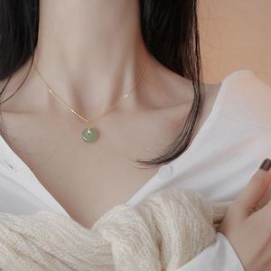 Kolye Kolyeleri Gümüş Kakma Doğal Hetian Jade Kolye Çin tarzı Retro Eşsiz Antik Altın El Sanatları Kadın Markası Jewelrypendent