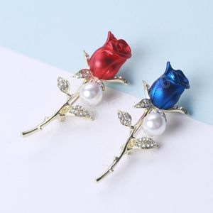 Koreanska Pearl Rose Flower Broscher för kvinnor Eleganta Crystal Enamel Pins Suit Sweater Corsage Fashion Valentine's Day Presenter