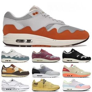 2022 Fashion Women Mens Trainers Patta Waves Max 1 Running Shoes Monarch Noise Aqua Maroon Black Cactus Jack 87 Baroque Brown Saturn Gold Cave Stone 1s Sports Sneakers