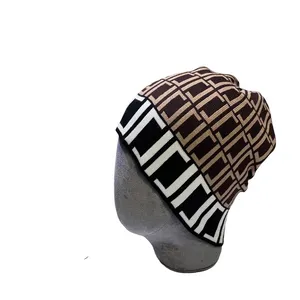 Cappello in cashmere Berretti firmati da donna Autunno inverno Berretto lavorato a maglia di lana Mens Luxury Brand Casquette Warm Designers Cofani Lettera completa