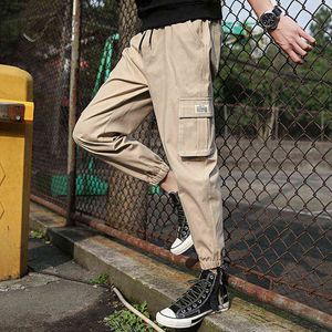 2021 NOWOŚĆ MĘŻCZYZN KOMINIKÓW CZARNE Casual Casual Jogging Spods Spring and Summer Men Pants Spodnie Mężczyźni Modne Spodnie uliczne G220507