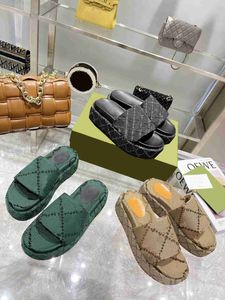 Designer dicke untere Sandalen Frauen Hausschuhe bestickte Schuhe Baumwolle Plattform Mode Slipper Brief flache Mules Sandalen Stylist Sommer Outdoor mit Box
