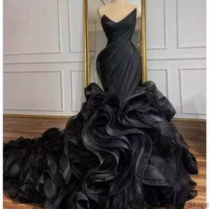 Nowe luksusowe czarne suknie ślubne z długim pociągiem organza spódnice marszczone suknie ślubne