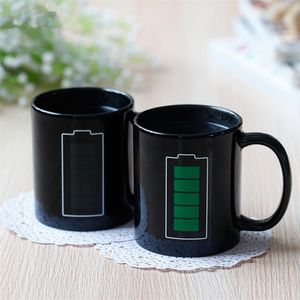 Battery Magic Mug Positive Energy Color Changing Cup Ceramic Discoloration Coffee Tea Milk Mugs Novelty Gifts 220423