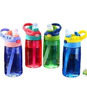 Bottle Drops großhandel-430ml Kid Water Sippy Flasche Kreative BPA Kostenloser Plastikbaby Fütterungsbecher mit strohlichen dichtestrichen Fallfestflaschen Getränk Kinder Cups B0414