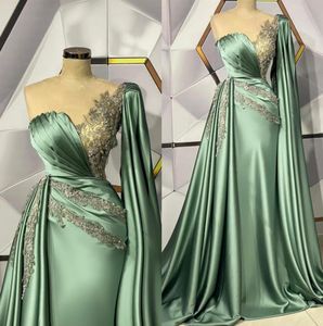 Green One Shoulder Satin Mermaid aftonklänningar Arabiska tyllspets Applique Ruched Sweep Train 2022 Women Formal Party Prom Wears BC12337