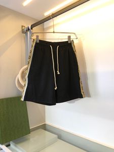 Sommer-Designer-Shorts im klassischen Stil ~ modische Shorts in US-Größe, hochwertige Baumwoll-Streifen-Stickerei-Design, luxuriöse Freizeit-Sport-Shorts für Herren