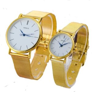 PC PC PC Top Metal Watch Golden Silvered Wristwatch Men Women Loves Dress Dress Quartz Fashion Genebra Style A974Wristwatches