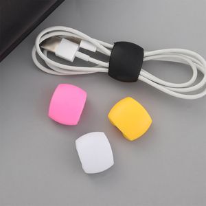 4 pezzi avvolgicavo con clip tonda supporto per caricabatterie USB scrivania ordinata organizzatore filo di piombo