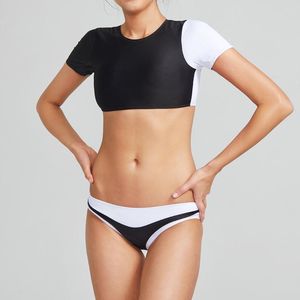 Kvinnors badkläder Crop T shirt Bikini Set Sexig push up brasilianska baddräkt Kvinnor Låg midja Biquini Svartvit tvådelar baddräkt