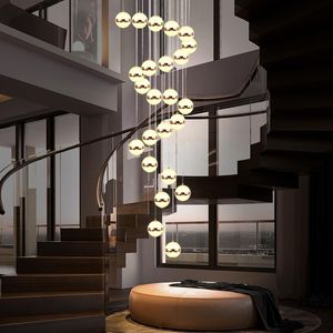 Pendelleuchten, Treppen, lange Lichter, moderne minimalistische Villa, nordisches Wohnzimmer, drehbare Treppe, Hängelampe, Lichtanhänger