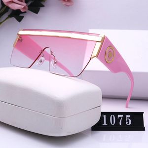 Retro Mens Square Square Frame Sun Glasses مصمم فاخرة نظارة شمسية لامرأة عطلة Sunshade Eyewear Women Gens Sunglass with Case Box