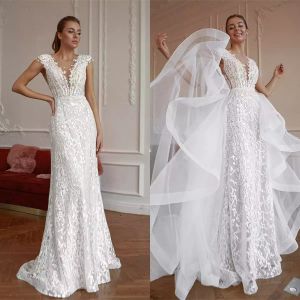 Eleganta spetsapplikationer bröllopsklänningar brudklänningar med löstagbart tåg anpassad ärmlös v halsknapp vestido de novia