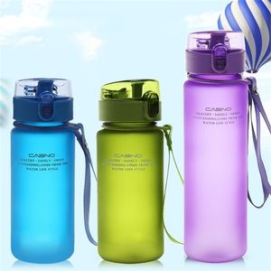 Wysokiej jakości butelka z wodą 560 ml wycieczki na świeżym powietrzu spód uszczelnienie szkolne butelki z wodą dla dzieci Tritan Drinkware BPA za darmo 220531