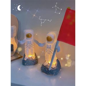 Luci notturne Cartone LED Astronauta Luce Decorazione Stanza Giocattolo da tavolo Regalo di Natale per bambini per la decorazione della lampada