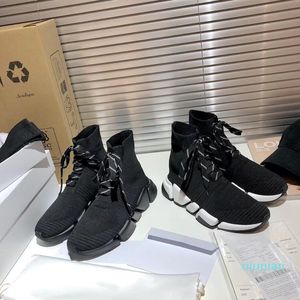 2022 män designer sneakers kvinnor sock teknisk stickad sockliknande tränare designer skor mode vit svart graffiti ensamma casual skor