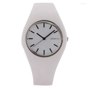 Armbandsur Women Candy Round Quartz Macaron Dial Casual Wrist Watches Rubber Strap Fashionable Clock Waterproof Artwatch Hect22