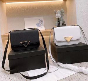 En pahalı el çantası kadın çapraz çantalar flip omuz çantası çanta düz pochette cüzdanları haberci üçgen desen orijinal deri donanım harfleri cüzdan