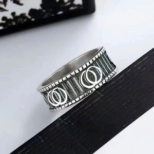 Man Kvinnor Par Ringar Designer Ring Med Letters Silver Och Guld Smycken Rostfritt