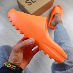 Slippers Coslony Men Slides 2022 Luxury Casual Deisgner Orange Indoor For Home Thick Bottom Sliders Beach Sandals Mens Fashion