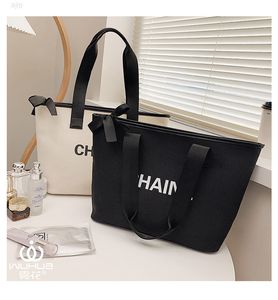 Cc Fog flower new small fragrance fashion portable one shoulder large capacity shopping bag Mommy women's cosmetics and skin care