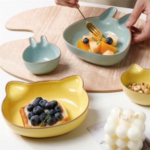 Cute Cartoon Ceramic Plate Household Tray Dessert Fruit Plates Creative Snack Seed Bowl Cat Bear Bowls Tableware 220307