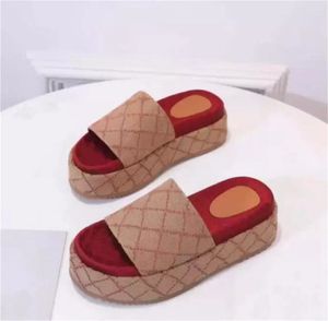 Luxury slipper ladies Multicolor platform sandal lambskin style Flat Slides Designer Sandals fashion summer casual slippers Top Quality size 35- 44