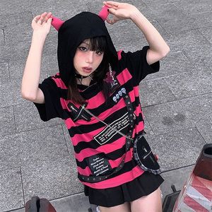 Emo Style T -Shirt Sommer Goth gestreiftes grafisches Tee Y2K 2000er Jahre Egirl Grunge Punk Black Devil Ohr