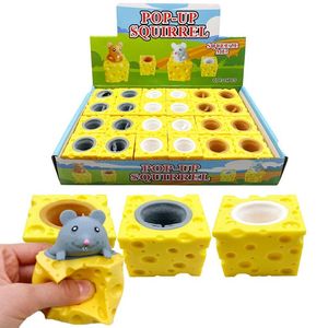 Fidget Toy Funny Game, Squeeze Ekorre Cup Tree Telescopic Head Decompression Finger Pinch Retail Partihandel