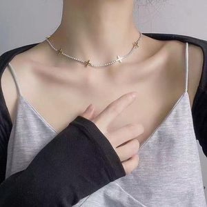 Łańcuchy syntetyczny Diamond Cross Tennis Choker Naszyjnik dla kobiet CZ Stone Dainty Elegancki 2022 Wieczór letni biżuteria