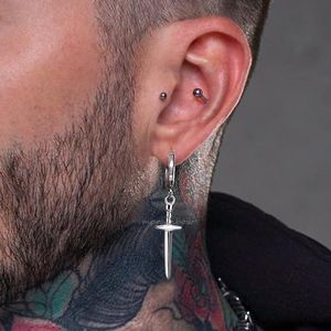 Hoop Huggie Eearing Men Dagger Brincha de aço inoxidável Brincos de espada para mulheres jóias