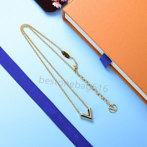Fashion V Pendant Neckor Necklace For Women s Titanium Steel Plating Rose Gold Letter Necklace Jewelry