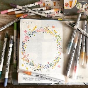 Jianwu 4/12Colors Set Japan Kuretake Double Head Round Dot Waterproof Watercolor Pen Journal Marker Pen Målning Tillbehör 210226