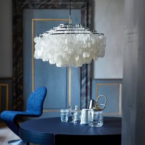 Lampy wiszące nordyckie minimalistyczne śródziemnomorskie okrągłe okrągłe białe skorupę żyrandol Projektant salonu kreatywne uszczelnienie wiatru dekoracyjny latanka
