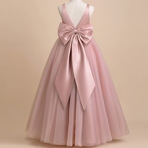 2022 Kwiat Dresses Weddings Princess Tulle Appliqued Cekinowy Sash Długość Piętro Dzieci Dziewczyny Pagewne Suknie Pierwsza Komunia Święta