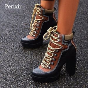 Perixir Frühling Herbst Mode Plattform Stiefeletten Frauen 12 cm Dicke Ferse Plattform Stiefel Damen Arbeiter Stiefel Schwarz Braun Schuhe 201106