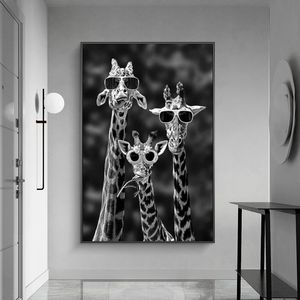 Lustige Giraffenfamilie mit Sonnenbrille, Leinwand-Poster und Drucke, Schwarz-Weiß-Tiergemälde an der Wand, Kunstbild Cuadros