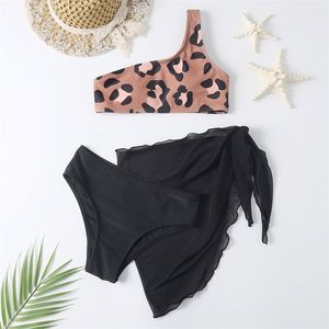 3PCS Girl Swimsuit Kids with Cover Up Leopard Bikini Zestaw One ramię dziecięce stroje kąpielowe 7-14years S garnitur 220426