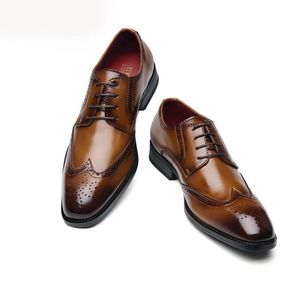 New Designer Pointed Business Brown Brogue Oxford Shoes For Men Formal Wedding Prom Dress Homecoming Sapatos Tenis Masculino