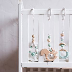3Pcs/Set Baby Rattles Wooden Beads Pendant Crib Mobile Toys Bed Hanging Decor Handmade Stroller Accessories Infant Products 220428