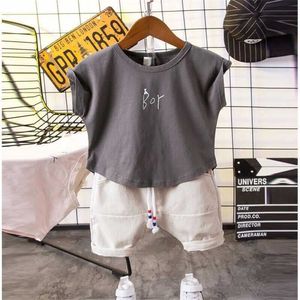 子供のためのシンプルな服コットン半袖ボーイセットチャイルド服tシャツパンツ2pcs o-neck幼児の男の子220507