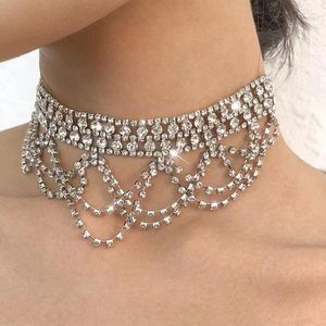 Chokers Najnowsze luksusowe rhinestone siatkowe krótkie naszyjnik urok biżuteria dla kobiet błyszczące kryształowe biżuterii z frędzlami spen22