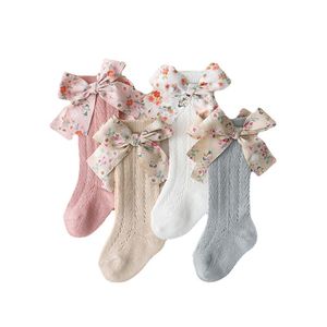 Oyuk toptan satış-Yaz Kids Çoraplar Çiçek Büyük Bow Yürümeye başlayan çocuklar kızlar diz yüksek uzun çorap yumuşak pamuk içi boş out bebek çoraplar örgü kız prenses socken e3