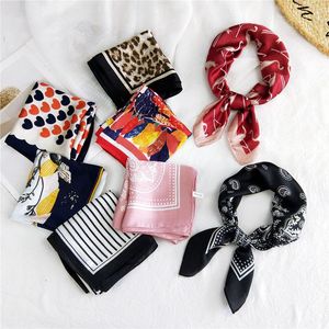 Fashion Print Neckerchief Women Women Small Square Silk Salks Head Ncond Labela Cabeça Diy Hair Lenfra Tiel Band Band feminina